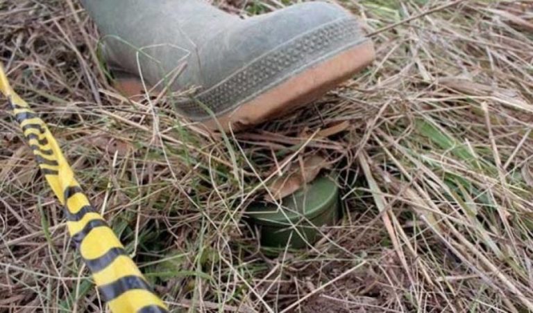 Gjendet mjet i pashpërthyer në Rahovec, bujku e has teksa po punonte fushën