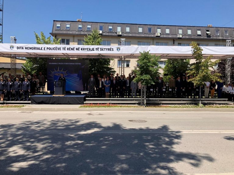 Nderohen policët që ranë në krye të detyrës