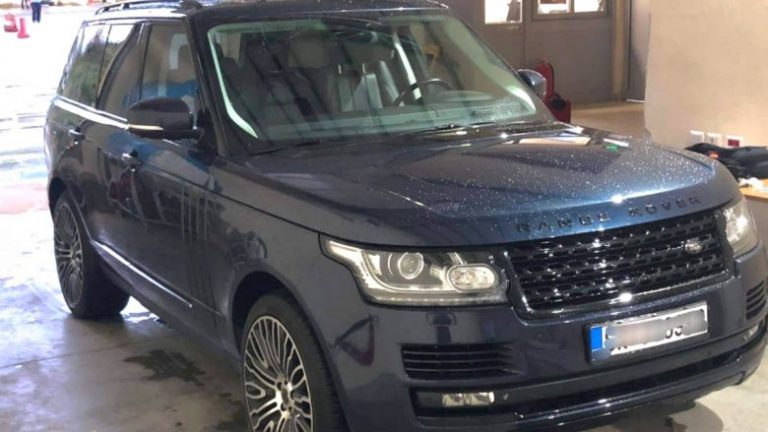 Sekuestrohet një veturë në kufirin Kosovë – Shqipëri, rezultoi e vjedhur në Itali