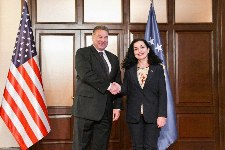 Osmani në takim me Escobar: Kosova do vazhdojë të jetë palë e barabartë në dialog