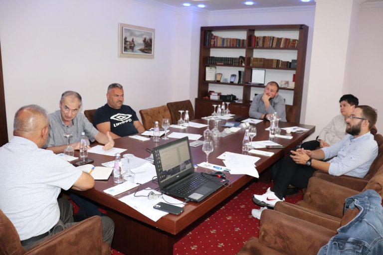 Mbahet takimi i dytë i rrjetit të OShC-ve lidhur me “Promovimi i diversitetit dhe i gjuhës rome në komunën e Prizrenit”