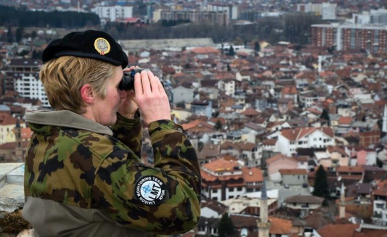 EULEX-i i bashkohet KFOR-it për patrullimet në veri