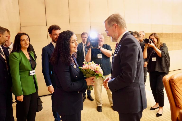 Osmani takon kryeministrin çek, diskutojnë rreth urgjencës së liberalizimit të vizave