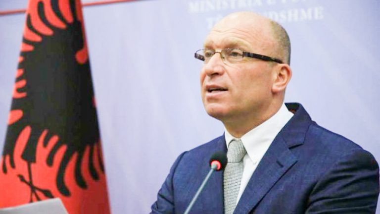 Deklarata e Vuçiq për Kosovën, reagon kolonel Demiraj: Do përfundoni edhe më keq se në vitet 1998-99