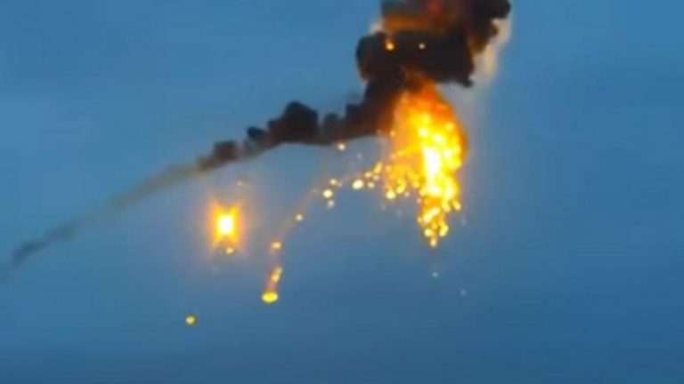 Luftime të ashpra mes Azerbajxhanit dhe Armenisë, filmohen fluturaket pa pilot duke bombarduar