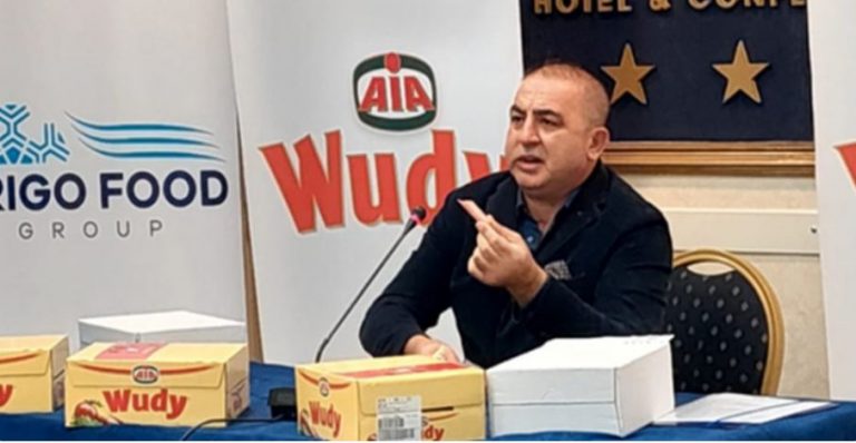 “Të gjitha produktet Wudy janë të sigurta”, importuesi sfidon AKU-në, konsumon live salsiçen