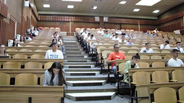 Pas mjekësisë, Fakulteti Juridik e Ekonomik drejtimet më të kërkuara nga studentët