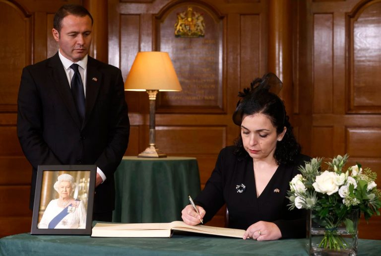 Osmani në funeralin e Mbretëreshës: Dashuria dhe bujaria janë virtytet për të cilat do të kujtohet përherë