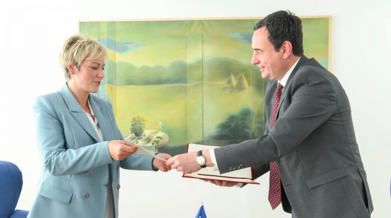 Kurti emëron Ardita Sinanin, Këshilltare Politike për Preshevë, Medvegjë dhe Bujanoc