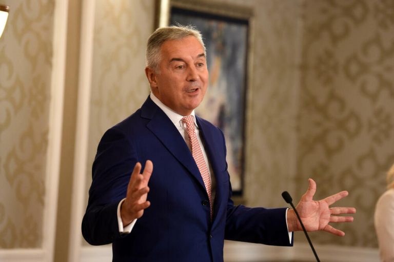 Gjukanoviq refuzon propozimin për mandatarin e ri, e çon vendin në zgjedhje