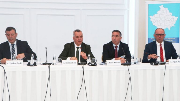 Asociacioni i Komunave kritikon Ministrinë e Financave për mosekzekutim të pagave