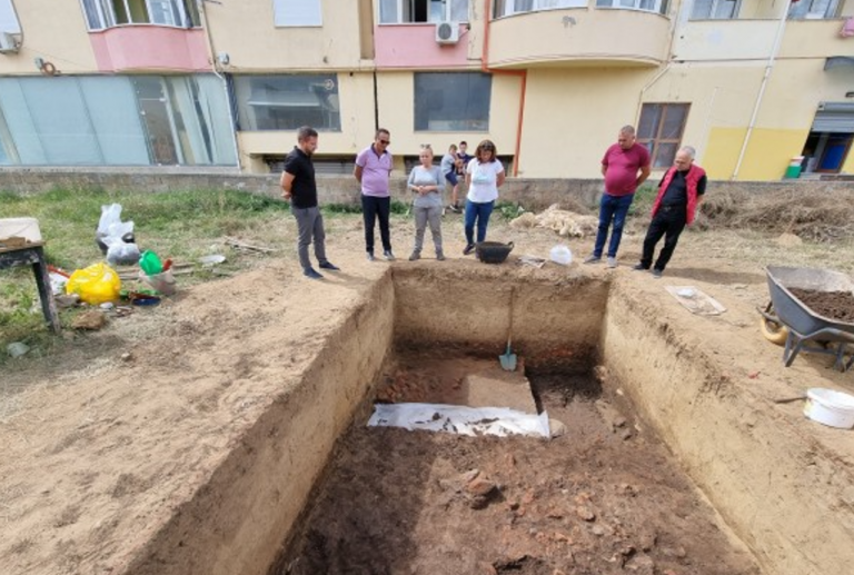 ​Zbulohet vendbanimi 8000-vjeçar në Shqipëri