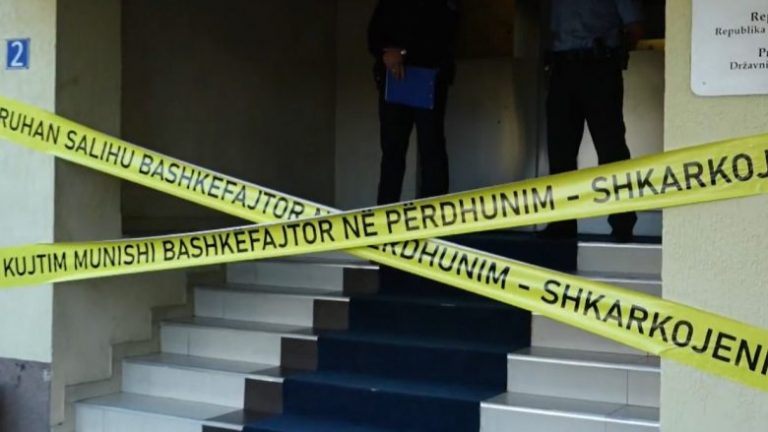 Dhuna seksuale, aksion para Prokurorisë – kërkohet shkarkimi i Kujtim Munishit dhe Ruhan Salihut