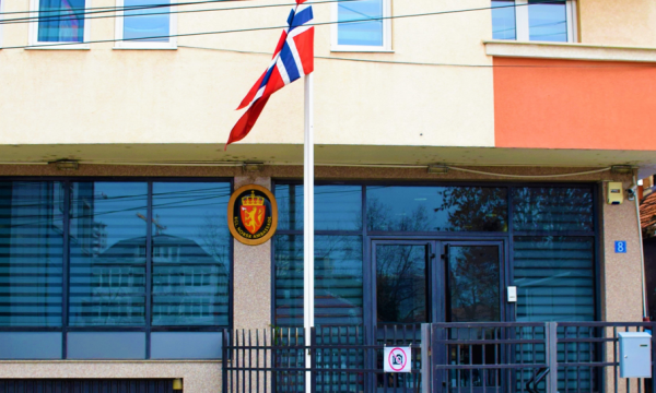 Norvegjia jep lajmin se do ta mbyllë Ambasadën në Kosovë