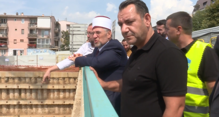 Naim Tërnava inspekton punimet në Xhaminë Qendrore