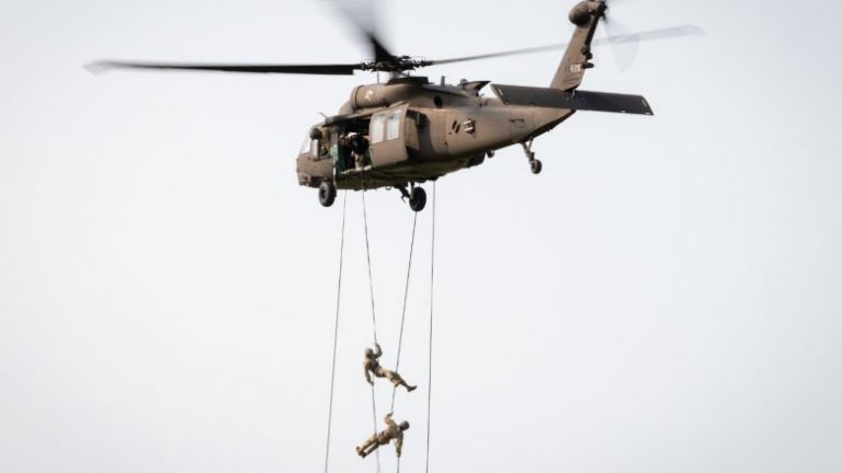 Forcës së Sigurisë së Kosovës i shtohen edhe specialistët e parë për sulme ajrore