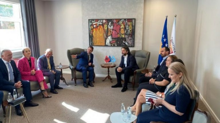 Bashkia e Lezhës falënderon popullin e Kosovës për pushimet e kaluara në bregdet