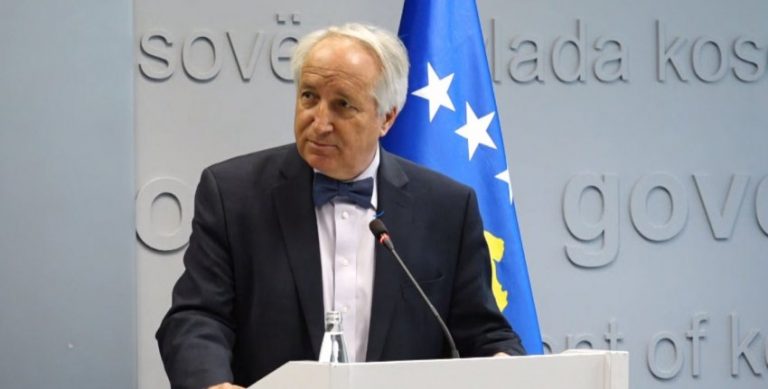 Ministri Latifi sot pret në takim deputetin e Parlamentit Evropian nga Austria, Lukas Mandl