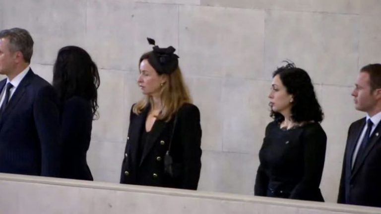 Osmani në Londër, bën homazhe për Mbretëreshën Elizabeth II