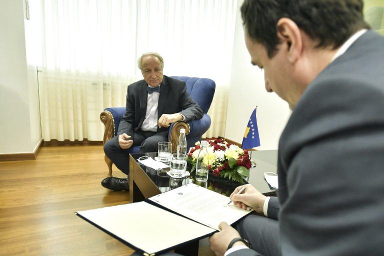 Kurti: Latifi për 10 muaj bëri krejt çka mundi, e vazhdoj komunikimin me të