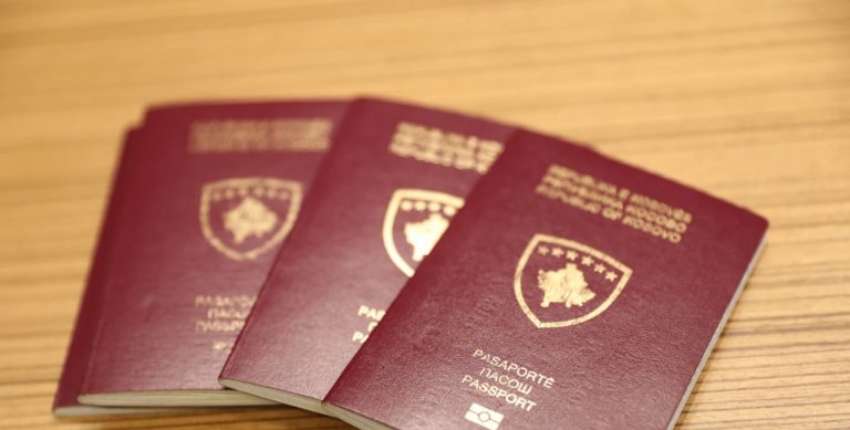 Nga 1 janari 167 mijë qytetarë kanë aplikuar për pasaportë – shumëfishohen aplikimet edhe nga serbët