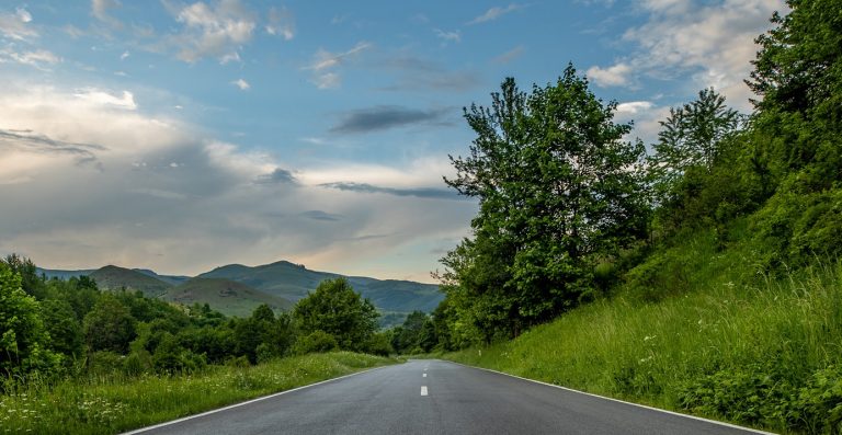 Ndahen 6 milionë euro për riparimin e rrugës Prizren-Prevallë