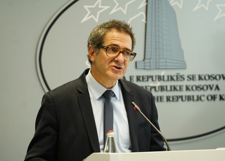 FMN-ja kërkesë Qeverisë: Të rriten pagat