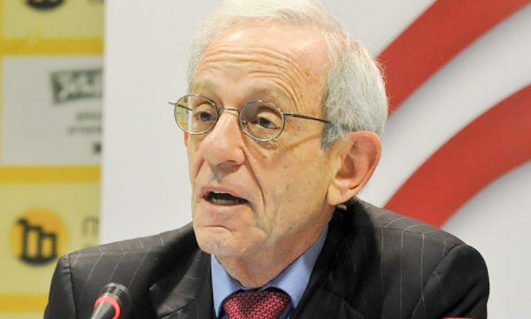 Serwer: E dukshme që Vuçiqi e pengon dialogun me Kosovën, ai bën ndërhyrje edhe në Mal të Zi e BeH