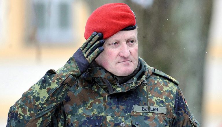 Flet ish-komandanti i parë i KFOR-it në Kosovë, si e sheh situatën në Veri dhe cila është porosia e tij për liderët e Kosovës