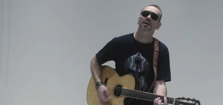 Këngëtari prizrenas, Harbin Hoxha- Harox, nga Franca publikon videoklipin e këngës “ Atdheut”, kushtuar festave të nëntorit