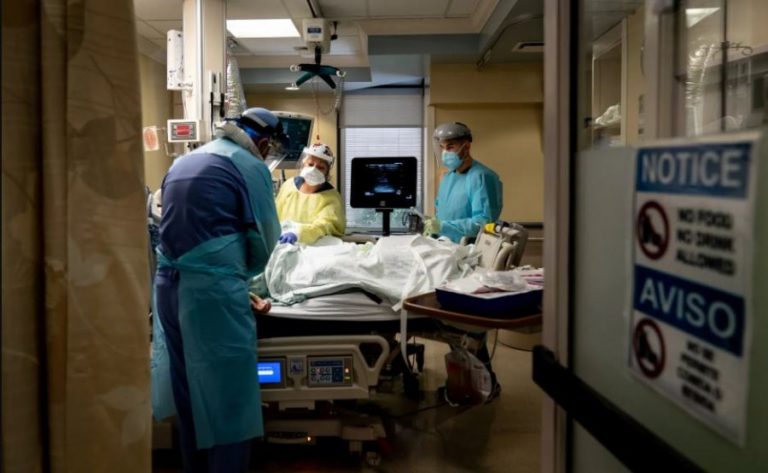 Shërohet pacienti që rezultoi pozitiv me COVID-19 për 411 ditë