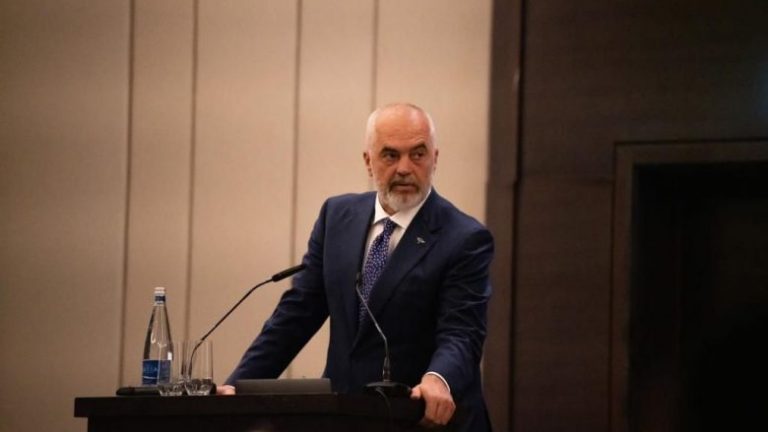 Rama viziton sot Beogradin, merr pjesë në konferencën rajonale për energjinë