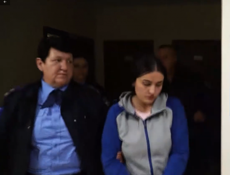 Në Gjakovë protestohet për dhunën ndaj të moshuarës në Pejë