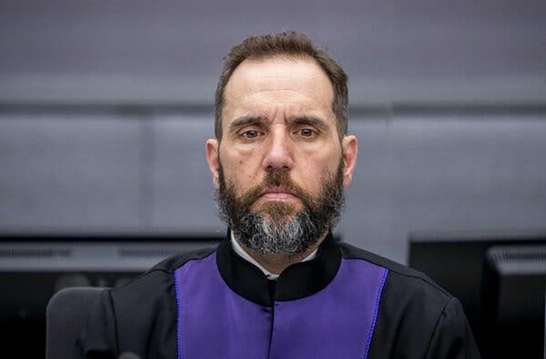 Kush është Jack Smith, kryeprokurori që la hetimet për krimet e luftës që ta hetojë Trumpin