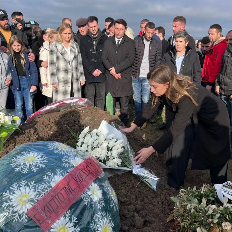Haxhiu merr pjesë në varrimin e Magashit: Qoftë e fundit kjo viktimë!