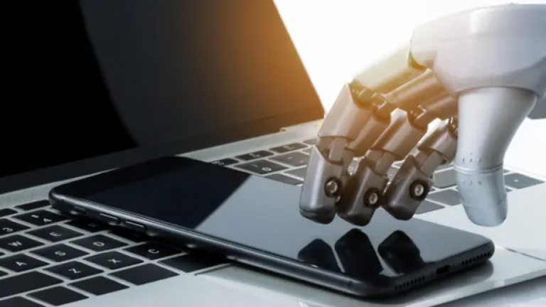 Krijohet roboti me inteligjencë artificiale që shkruan ese akademike