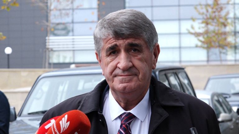 Ish-Prokurori Hoxha: Radojçiq me terroristët e tjerë mund të gjykohen në mungesë