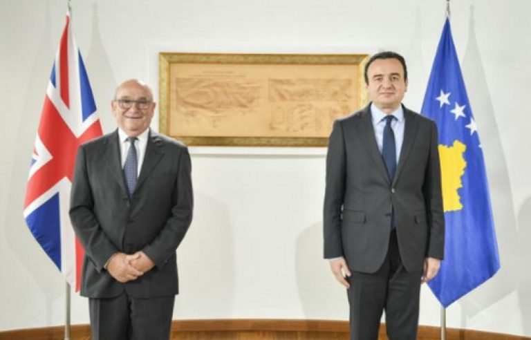 Emisari Stuart Peach në Kosovë, pritet nga kryeministri Kurti