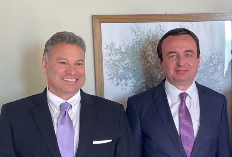 Kurti i zhgënjyer me Escobar-in: Në Beograd nuk e kërkoi njohjen, por në Kosovë Asociacionin