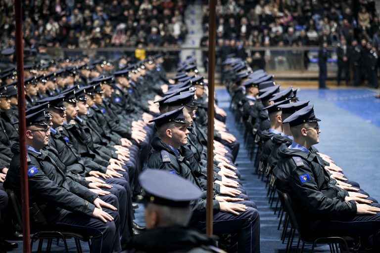 Në mesin e kadetëve të Policisë që diplomuan sot ishin 17 serbë