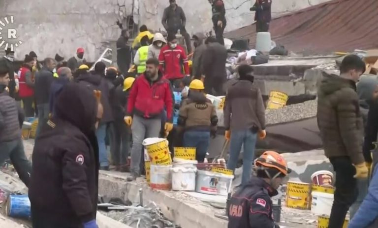 Mbi 1000 të vdekur nga tërmeti në Turqi dhe Siri