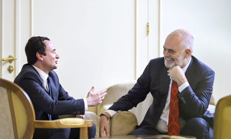 Kurti kërkon nga Shqipëria që ta ndihmojë Kosovën në arenën ndërkombëtare