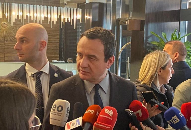 Kurti: Pres nga ndërkombëtarët që ta dënojnë Serbinë