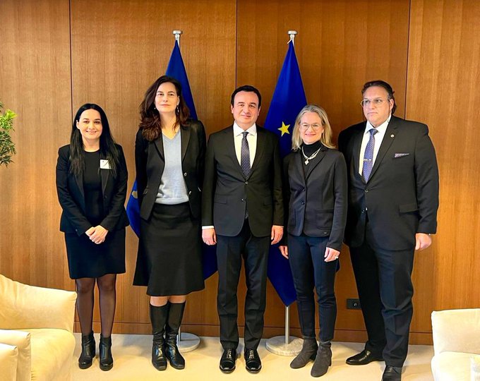 Von Cramon përkrah Kurtit: Implementimi i planit evropian do t’i hapte Kosovës rrugën për në BE