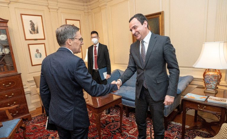 Kurti bisedon me Cholletin: Marrëveshja bazë duhet ta ndryshojë realitetin në terren