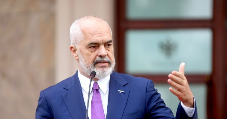 Edi Rama: Mendoj se duhet të mbyllen rrjetet sociale TikTok dhe SnapChapt në Shqipëri