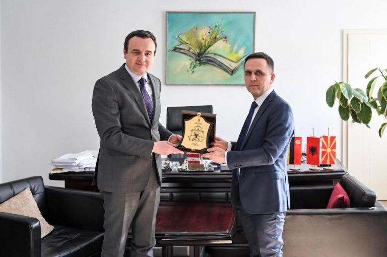 Kurti vizitë në Maqedoni të Veriut, temë rruga Tetovë-Prizren