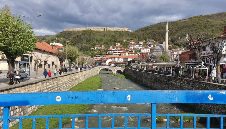 Mot kryesisht i vranët sot dhe me riga shiu