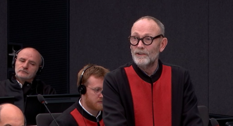 Emmerson: Si mund të lidhet Veseli me Jabllanicën, as Haradinaj s’ishte ngarkuar me krimet atje