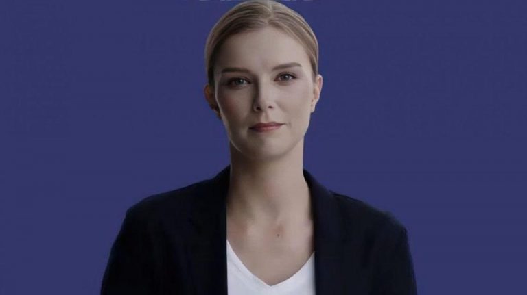 Zbulohet prezantuesja e parë e krijuar nga Inteligjenca Artificiale, emri i saj është ‘Fedha’